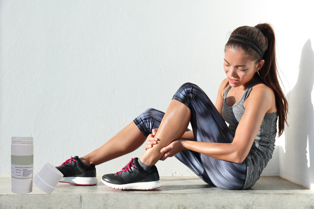 Bálsamo de CBD para el alivio muscular. Ideal para regalar a hombres, papás, deportistas y corredores. Árnica, ideal para deportes, yoga, fútbol y fiestas (sin THC).